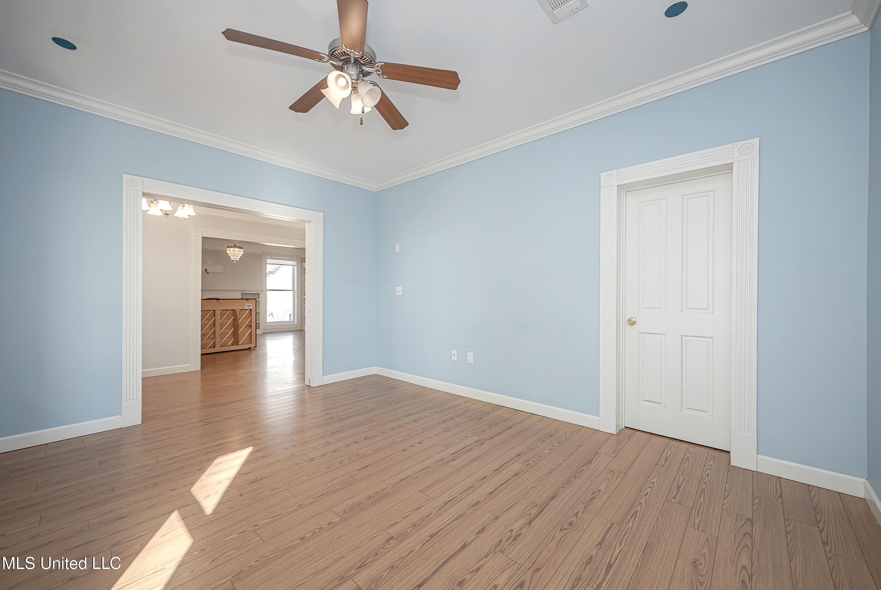 513 Front Beach Drive Property Photo 17