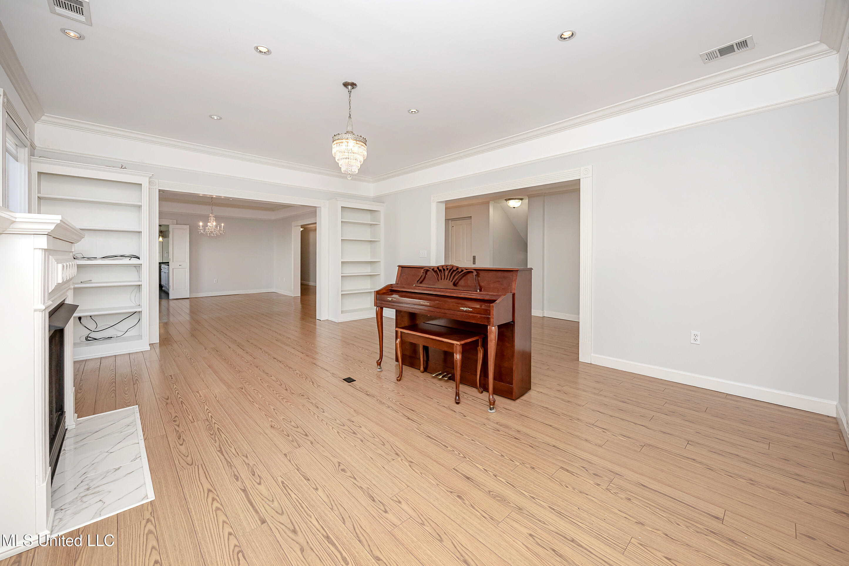 513 Front Beach Drive Property Photo 20