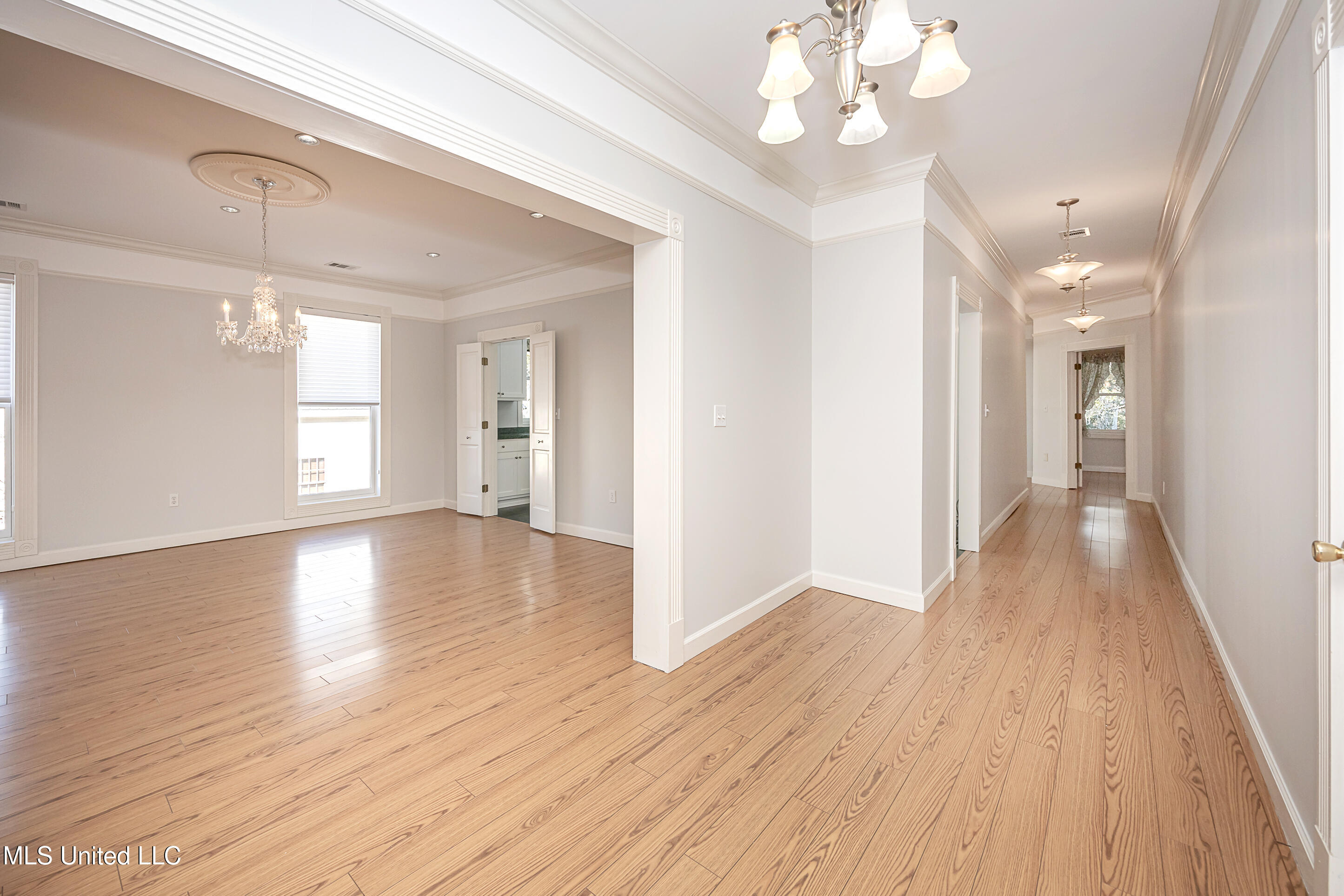 513 Front Beach Drive Property Photo 27