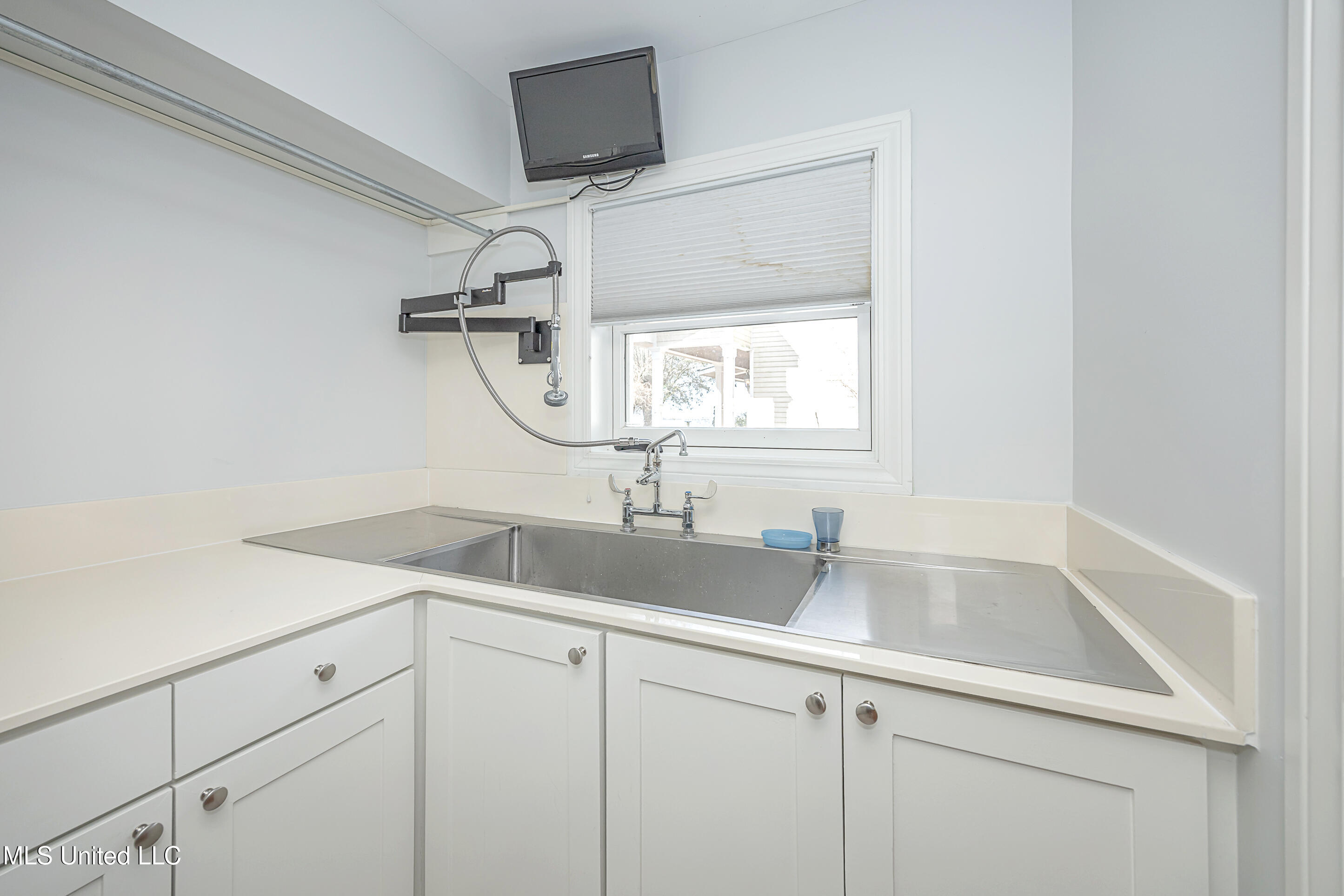 513 Front Beach Drive Property Photo 95