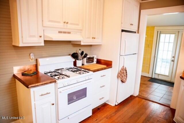 26 Cemetery Road Property Photo 5
