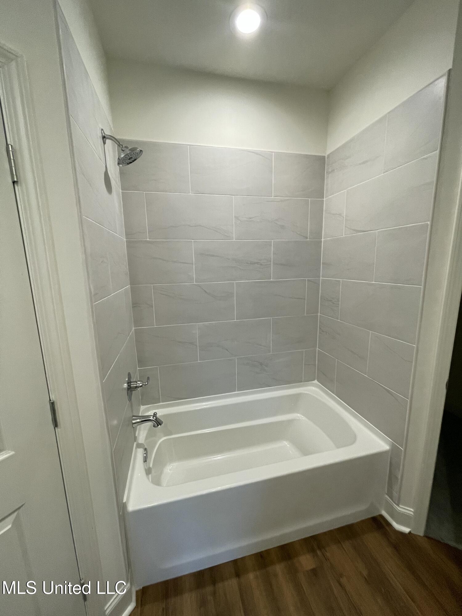 1018 Shiloh Run Drive Property Photo 7