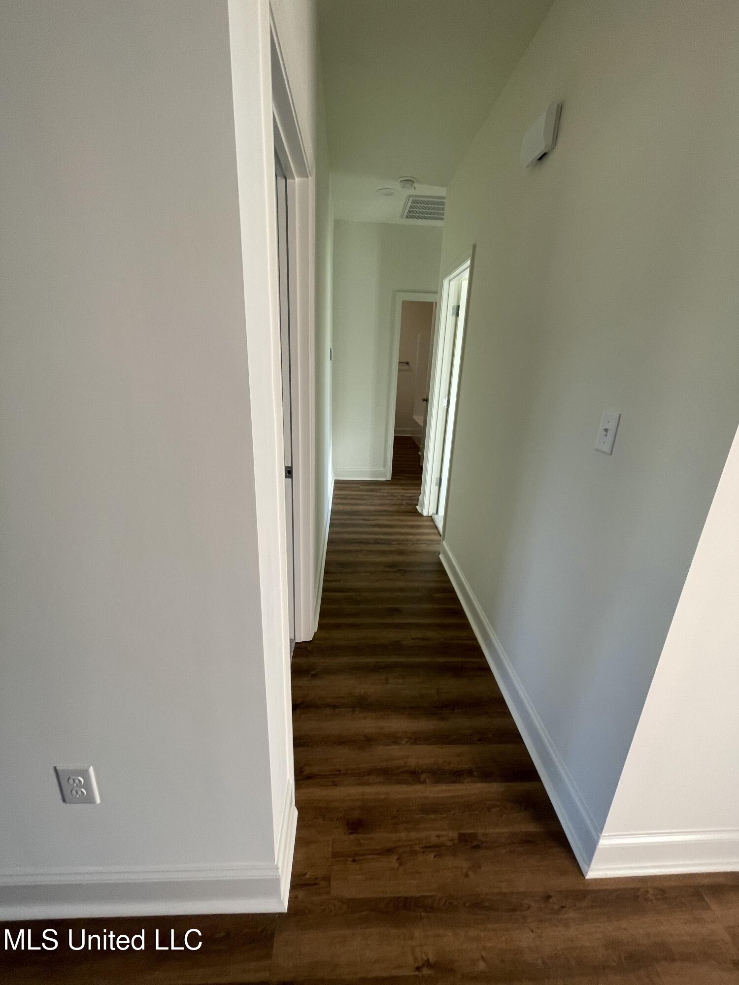 1018 Shiloh Run Drive Property Photo 10