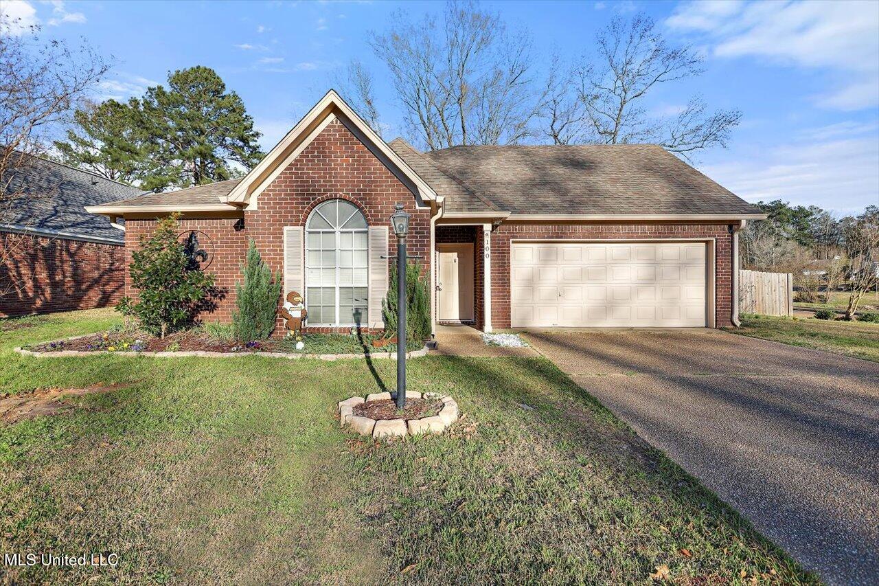 100 Huntington Hill Drive Property Photo