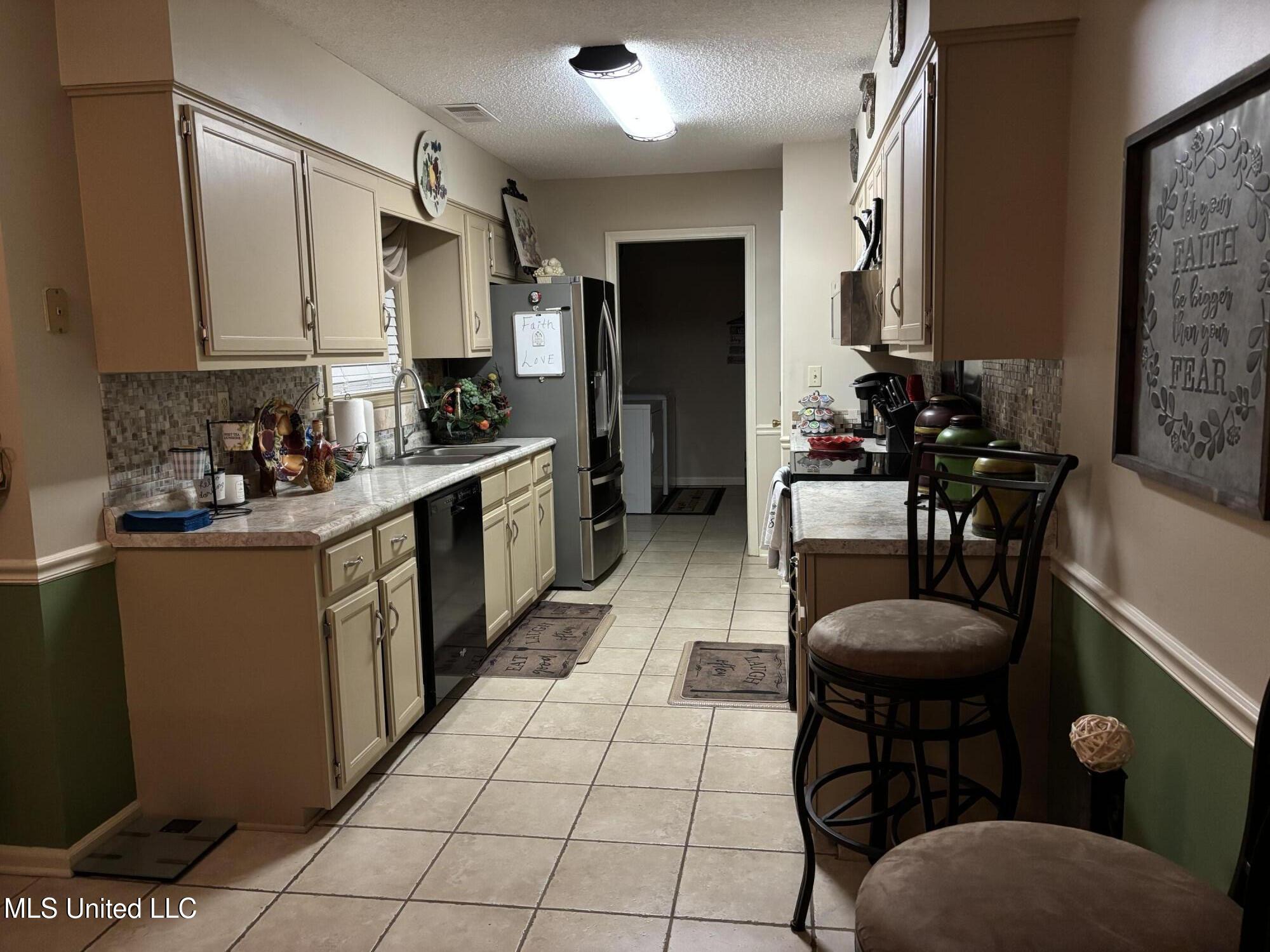 2155 Church Road Property Photo 8