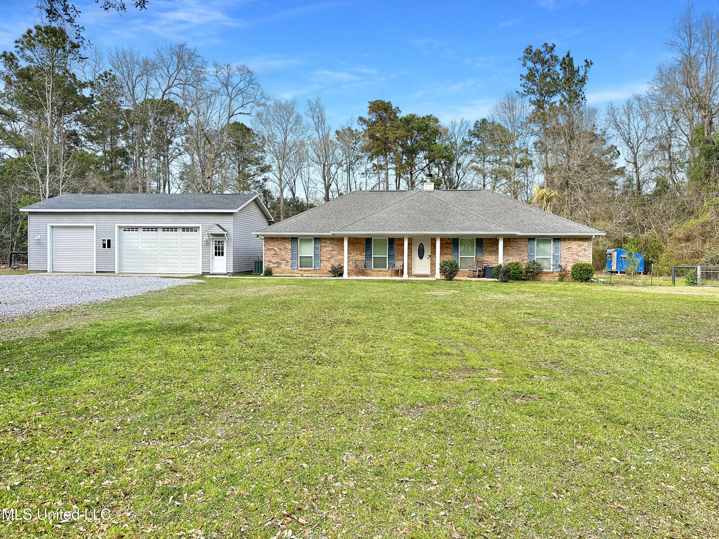 1920 Gator Lane Property Photo 1