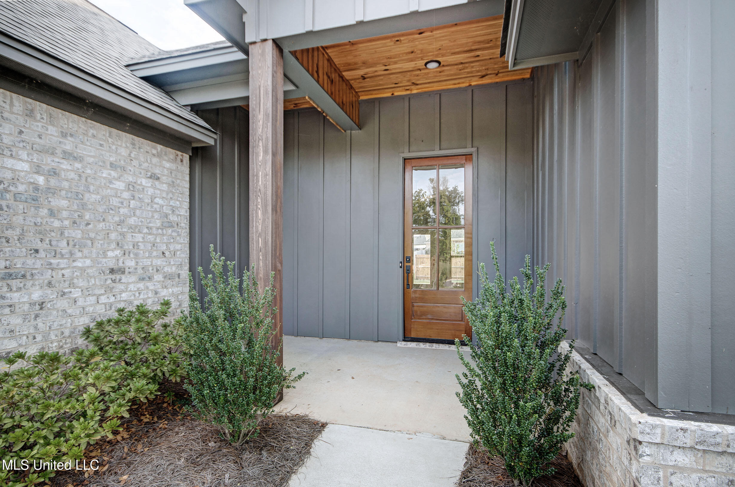 109 Southern Oak Way Property Photo 3