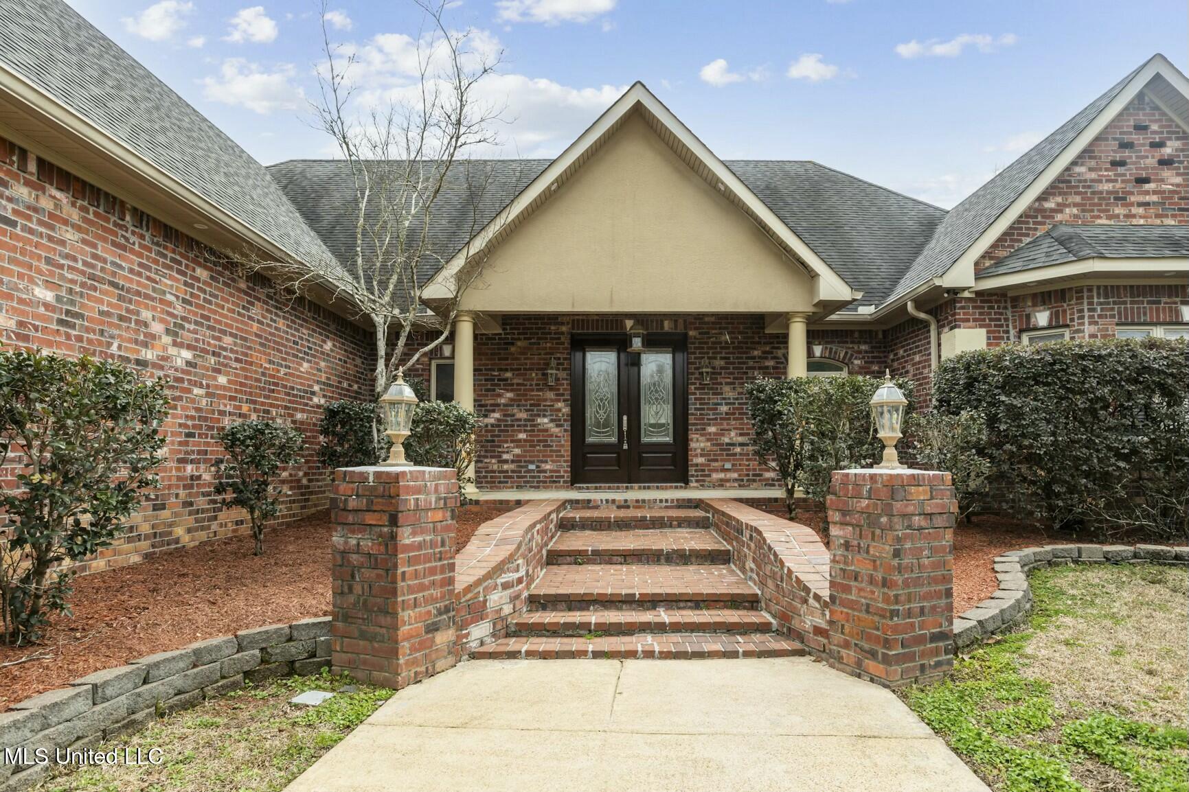 559 White Oak Road Property Photo 5