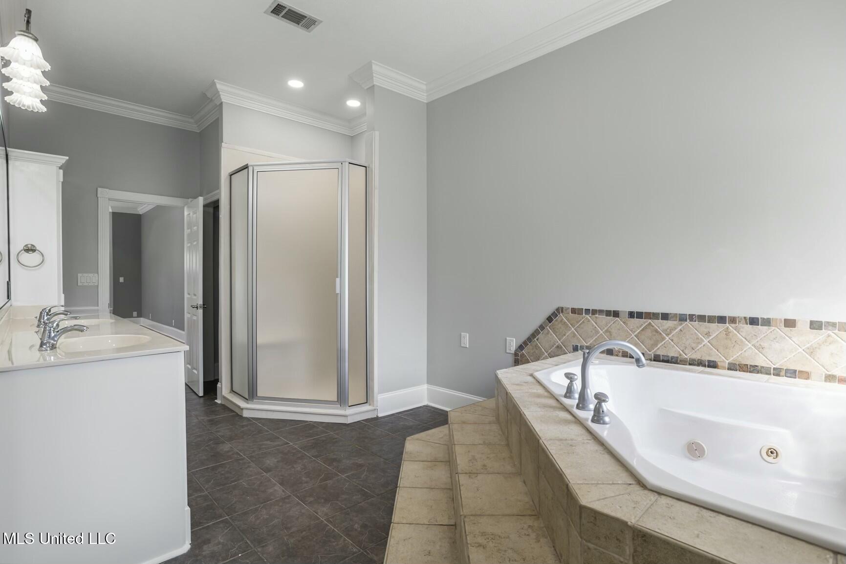 559 White Oak Road Property Photo 28