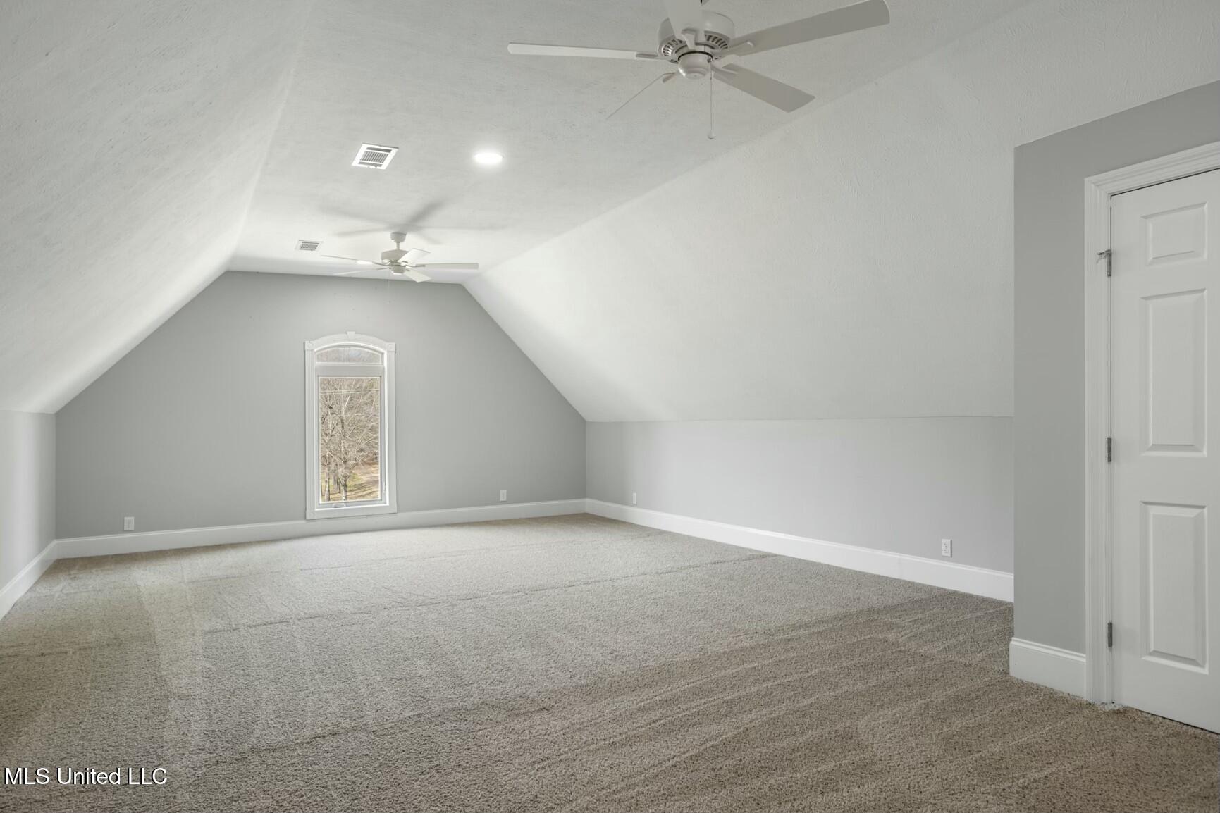 559 White Oak Road Property Photo 34