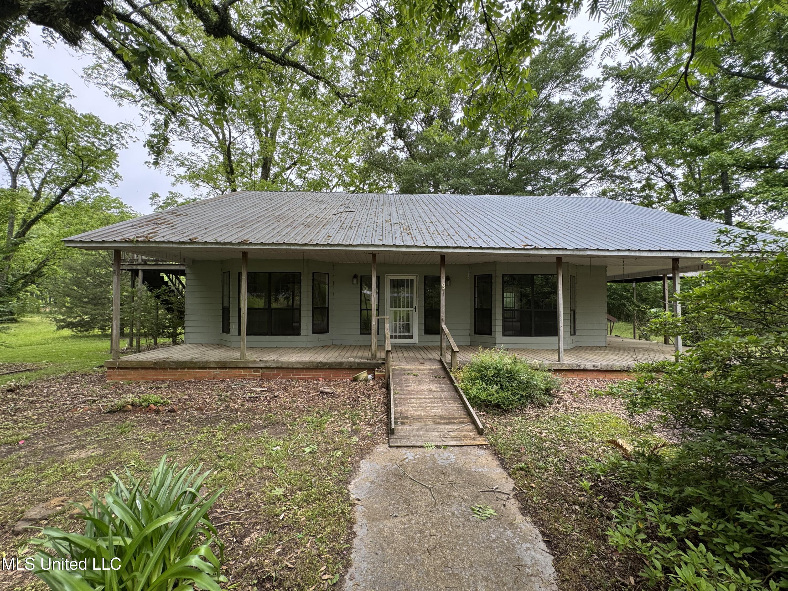 2169 Ms-429 Property Photo 1