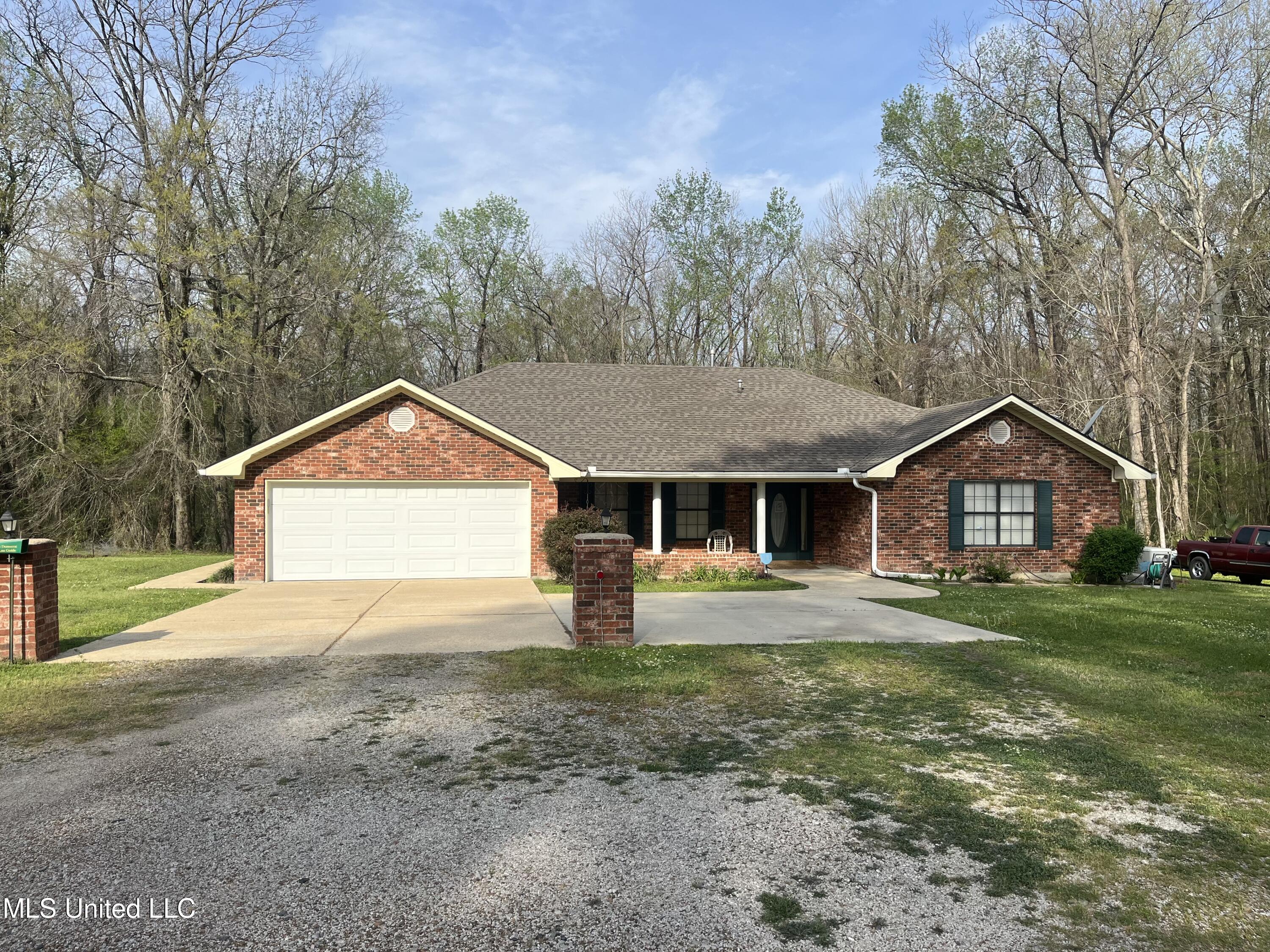 106 Daisy Road Road Property Photo 1