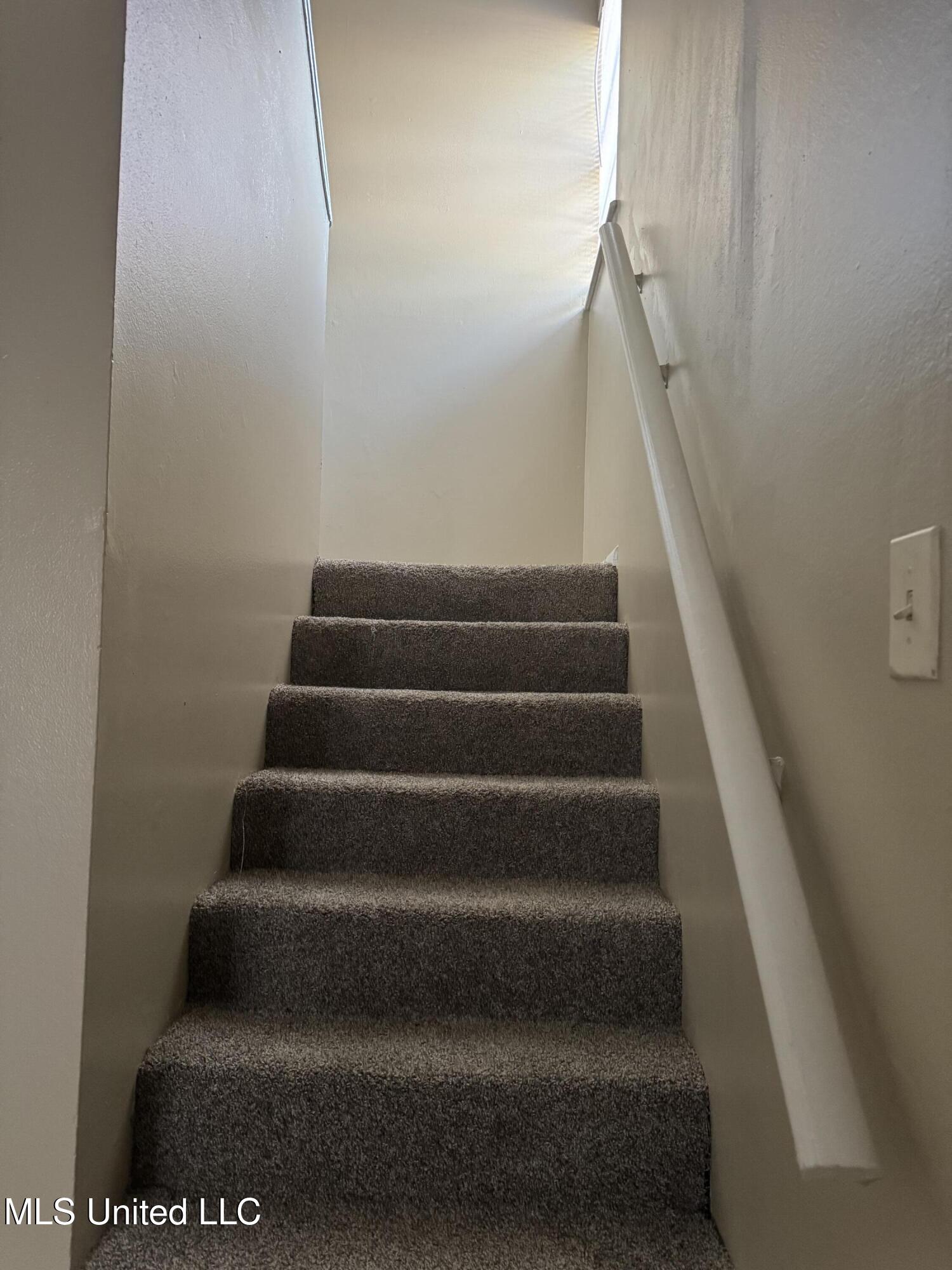 2804 Dubarry Drive Property Photo 7