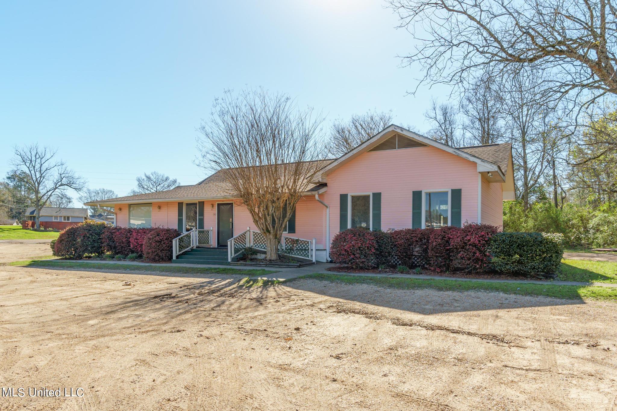 1143 Highway 42 Property Photo 4