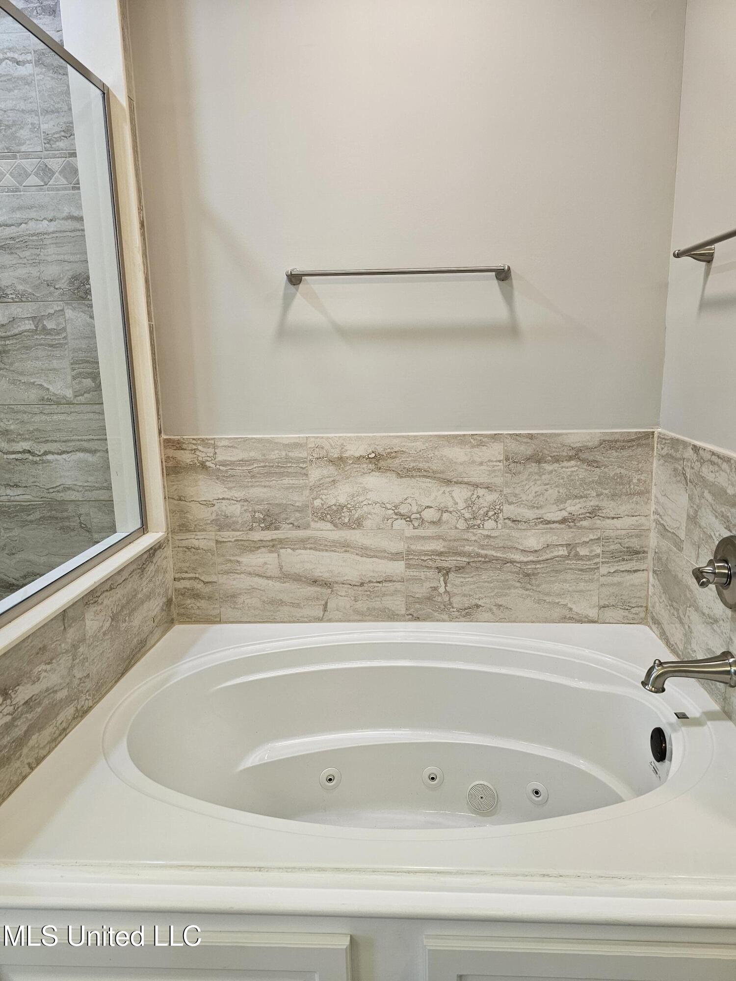 203 Winding Hills Drive Property Photo 13