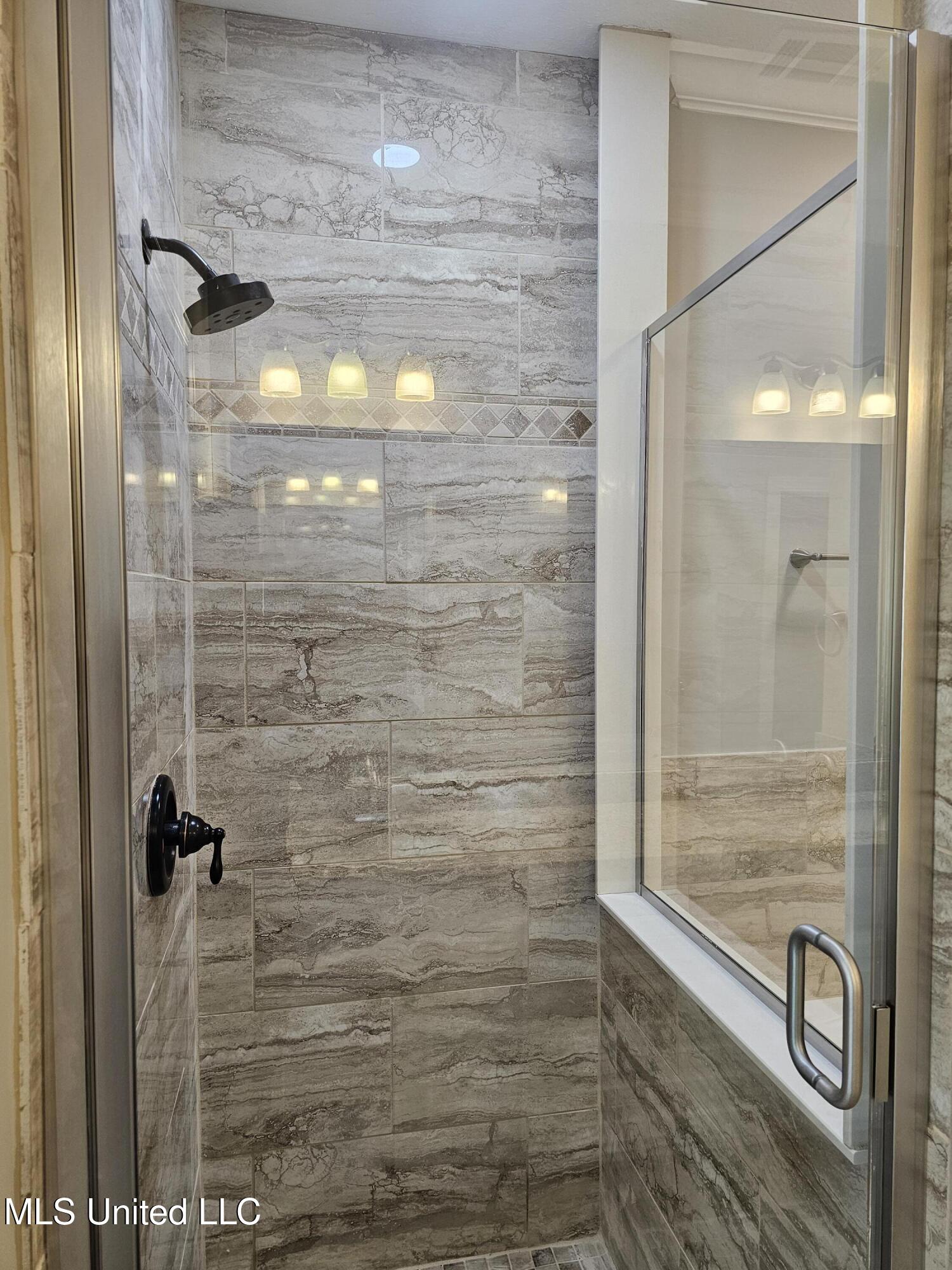 203 Winding Hills Drive Property Photo 14