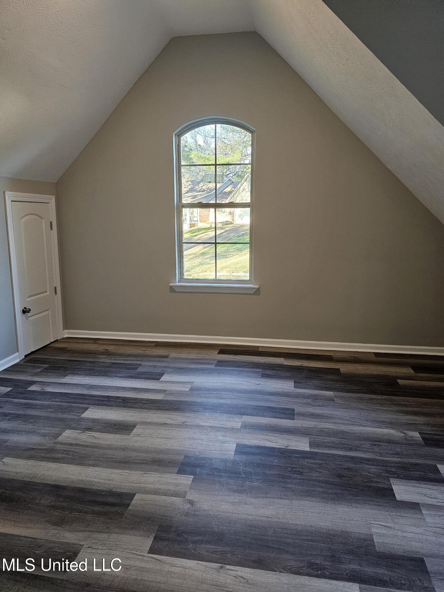 203 Winding Hills Drive Property Photo 17