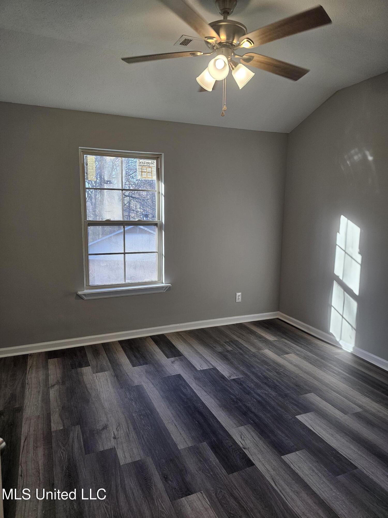 203 Winding Hills Drive Property Photo 18