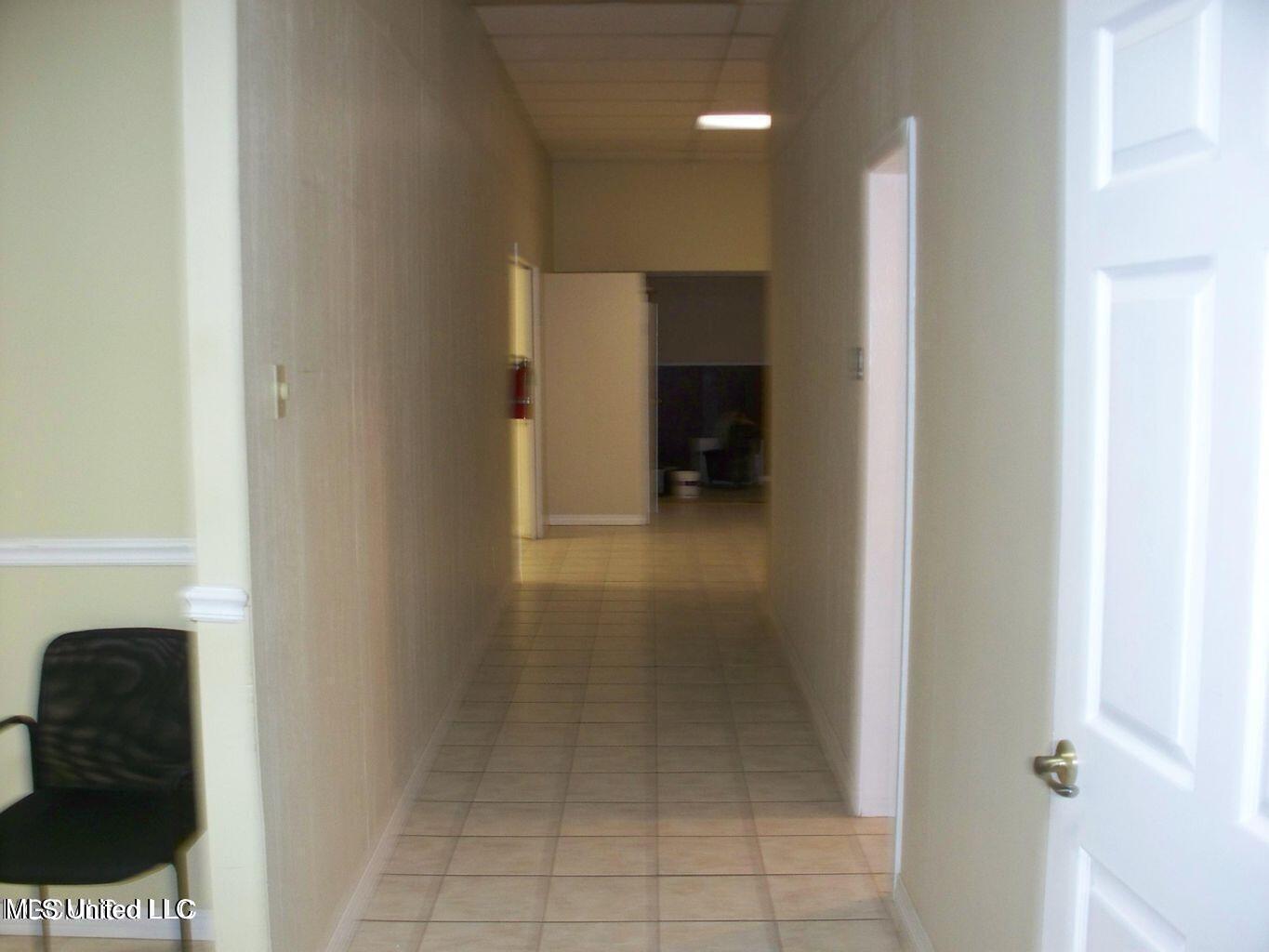 963 Division Street Property Photo 14
