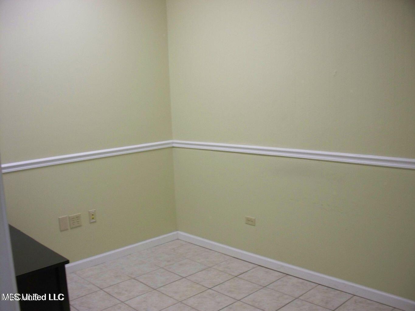 963 Division Street Property Photo 16