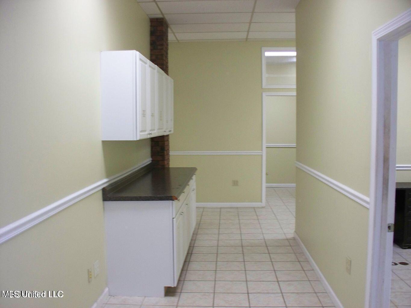 963 Division Street Property Photo 19
