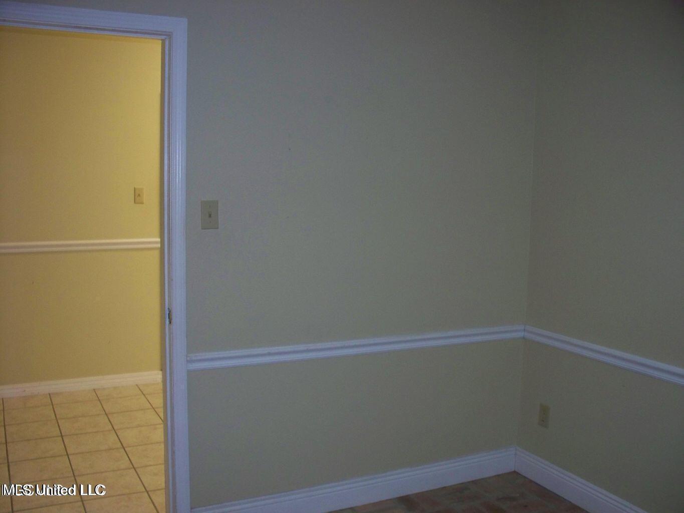 963 Division Street Property Photo 21