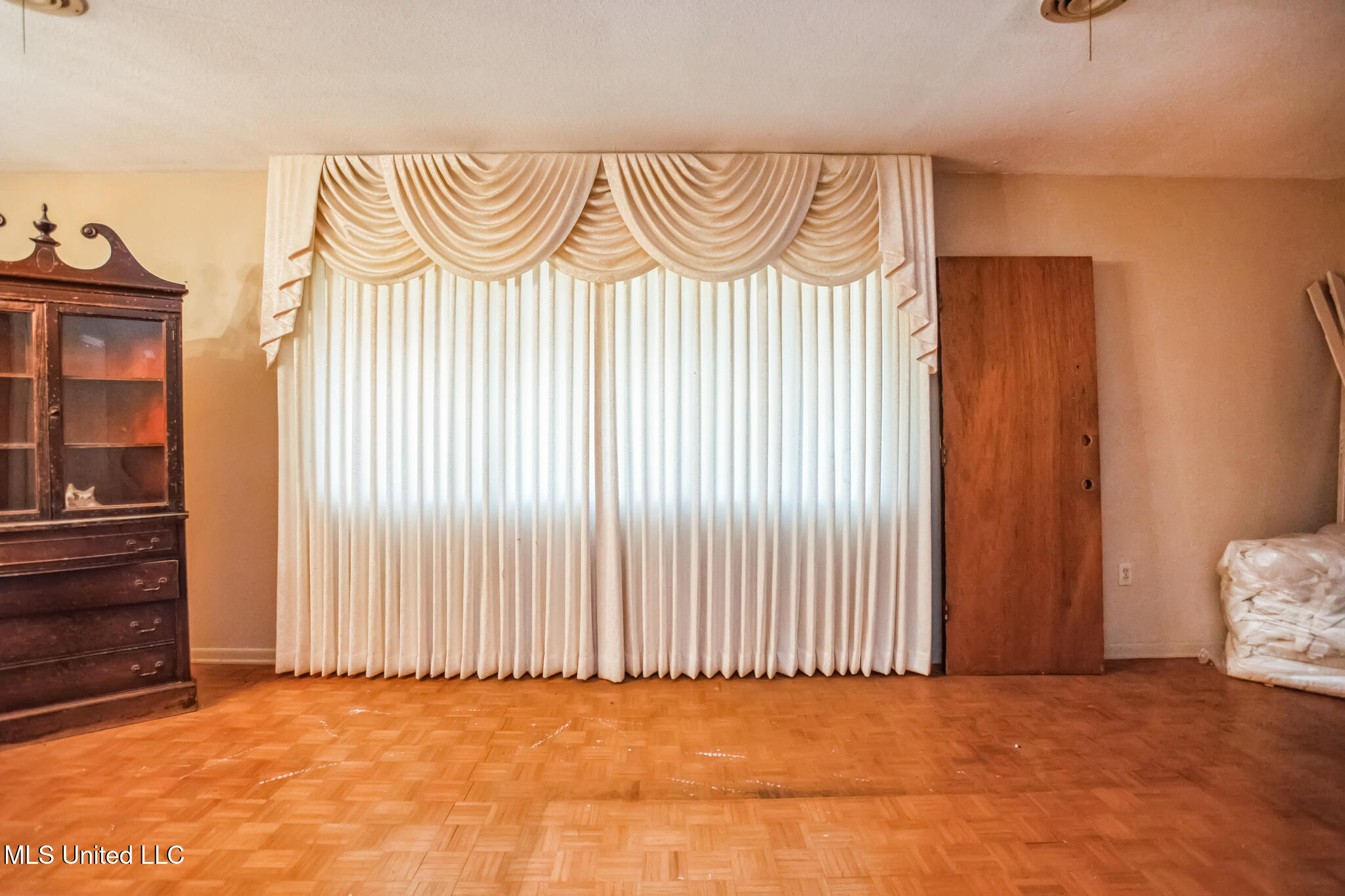 4539 Ridgewood Road Property Photo 8