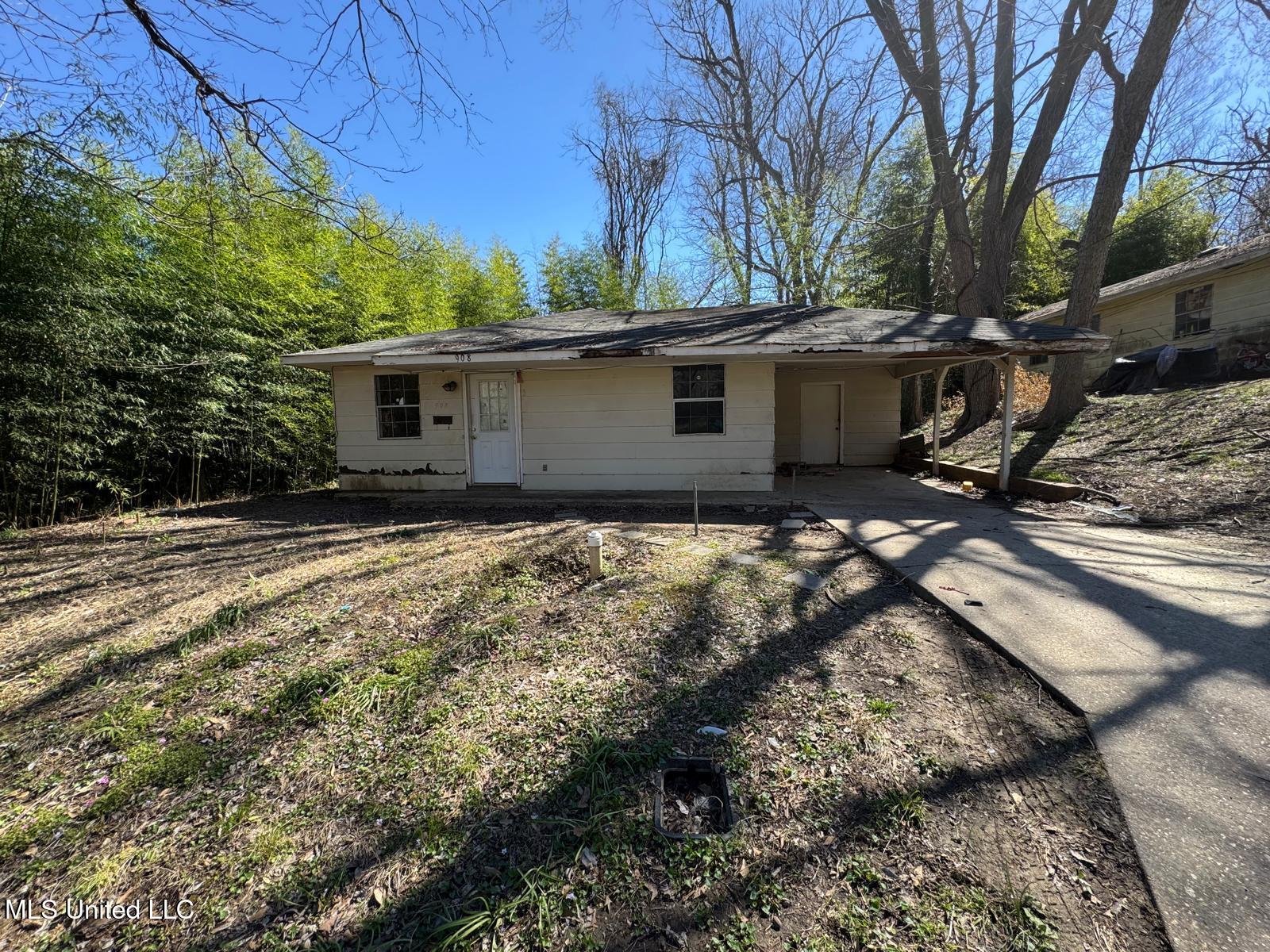 908 Wabash Avenue Property Photo 1