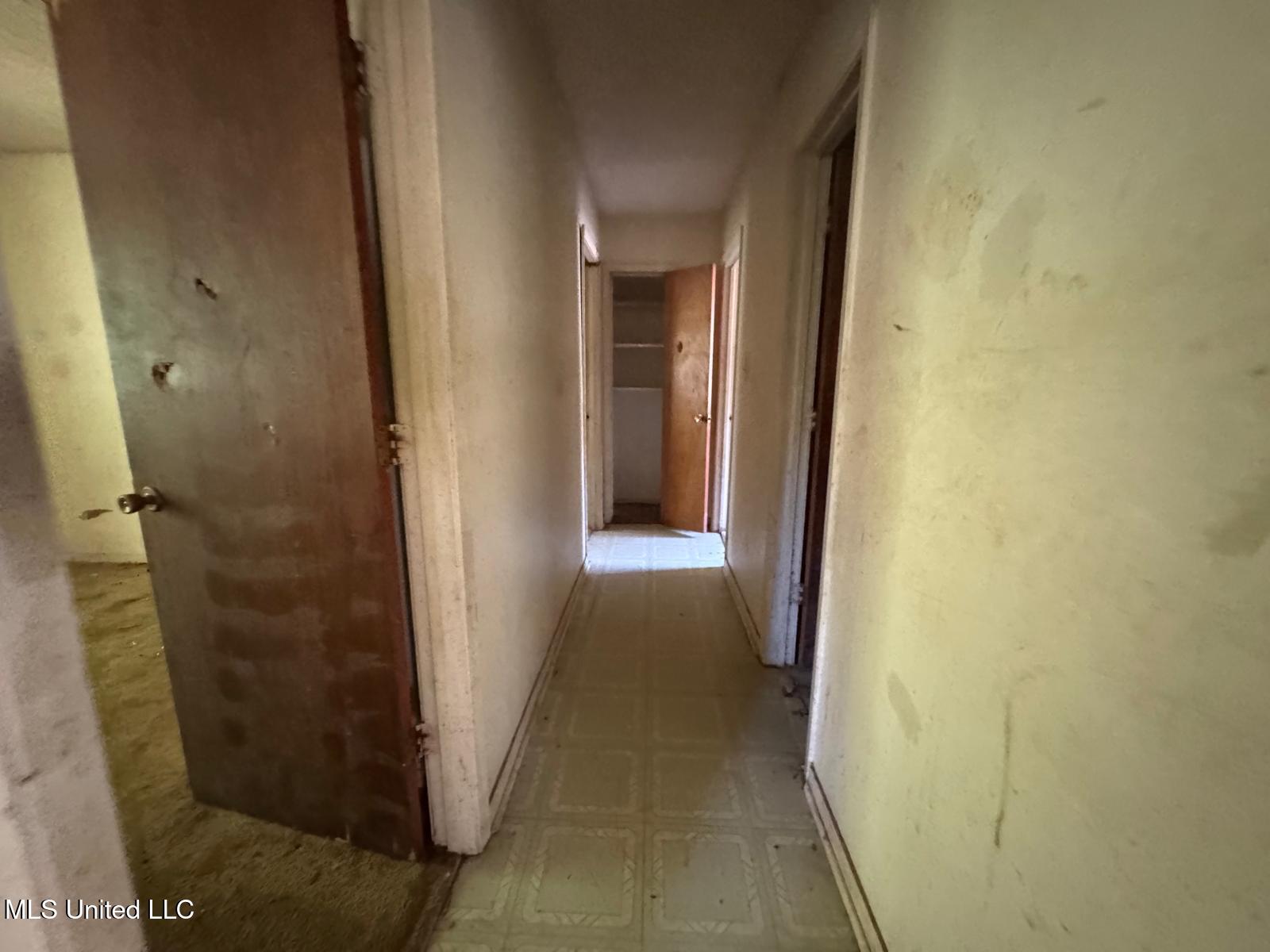 908 Wabash Avenue Property Photo 10