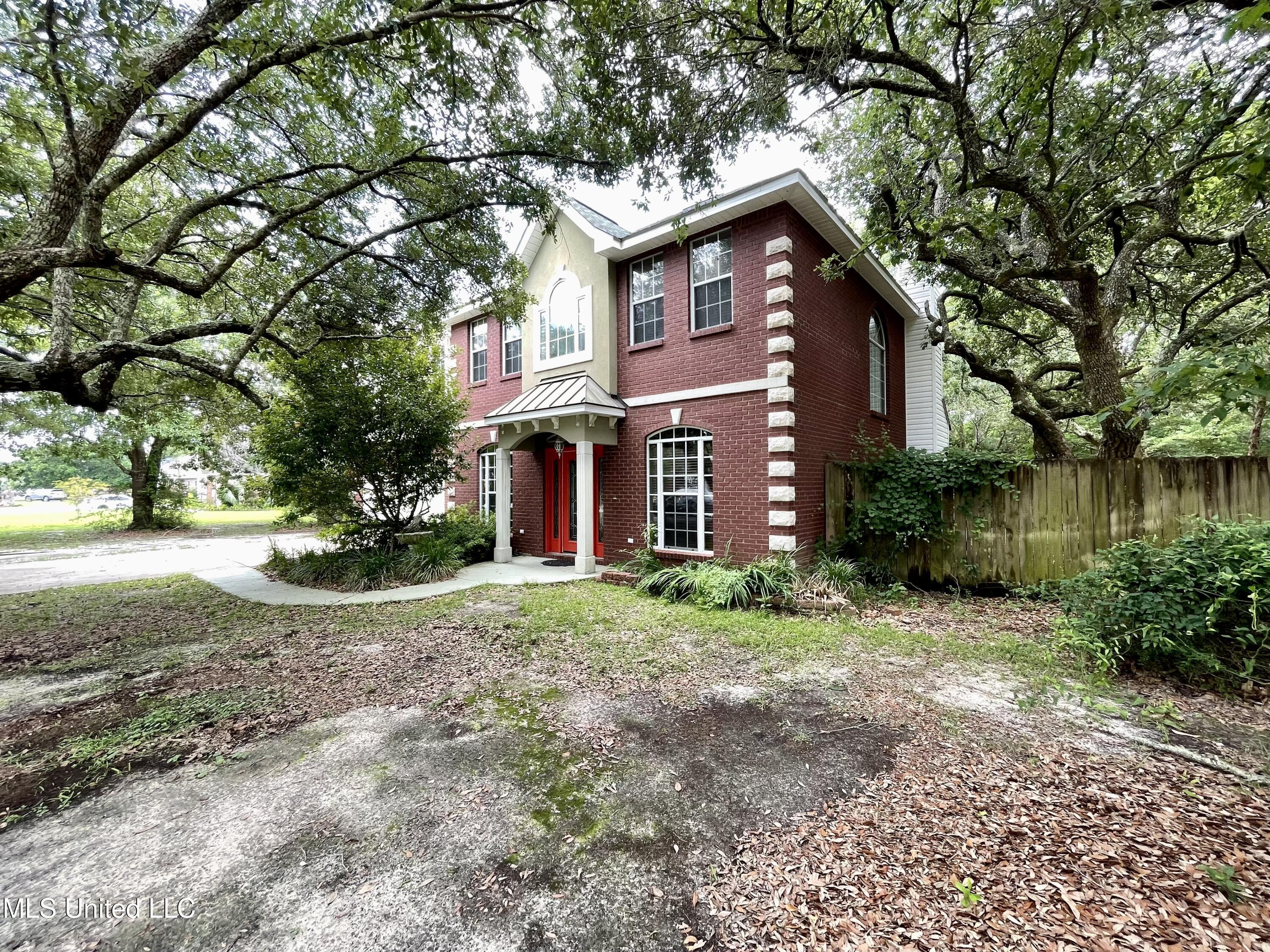 1516 Shelby Lane Property Photo 1