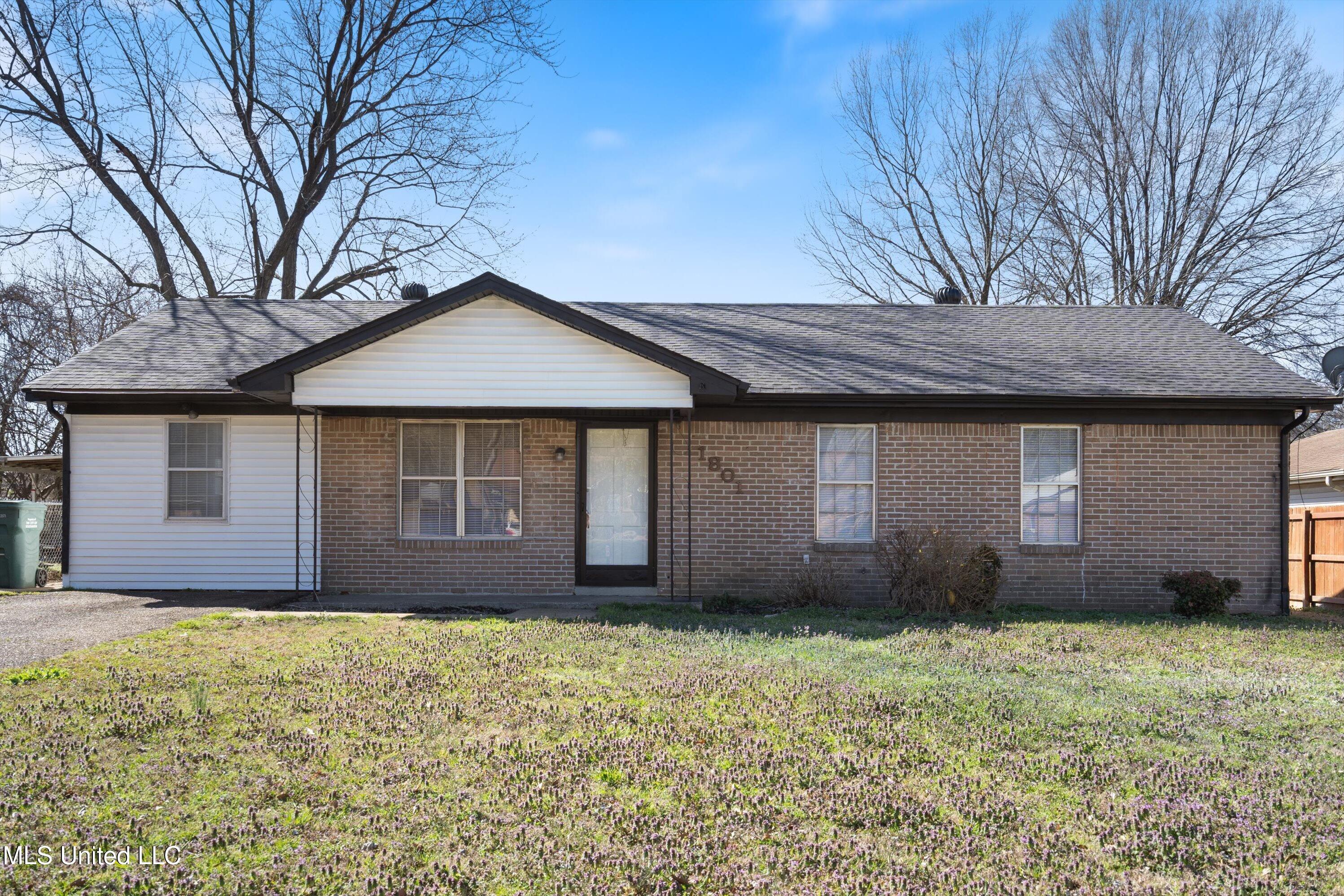 1801 Newington Cove Property Photo 1