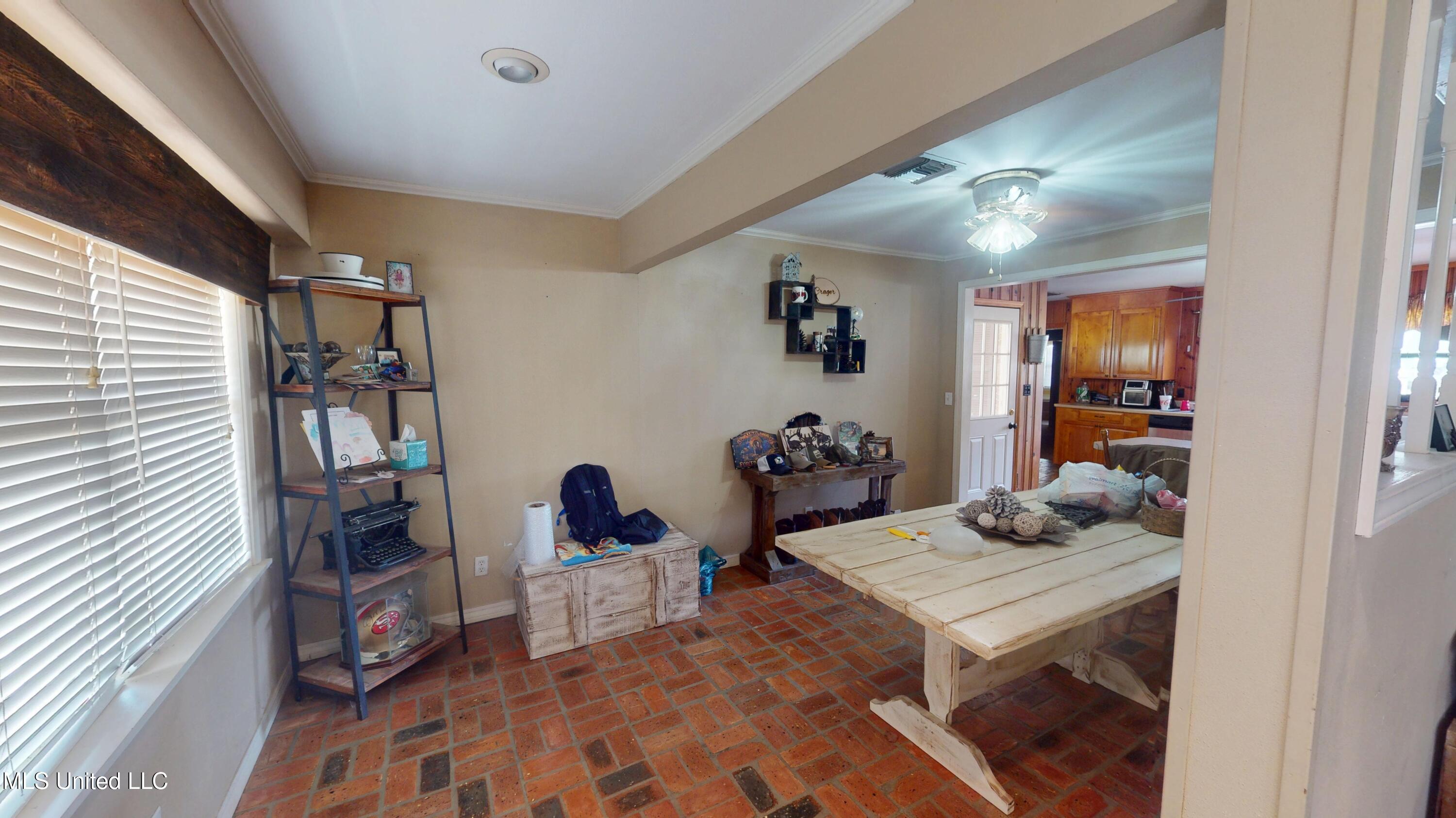 212 St Horace Street Property Photo 17