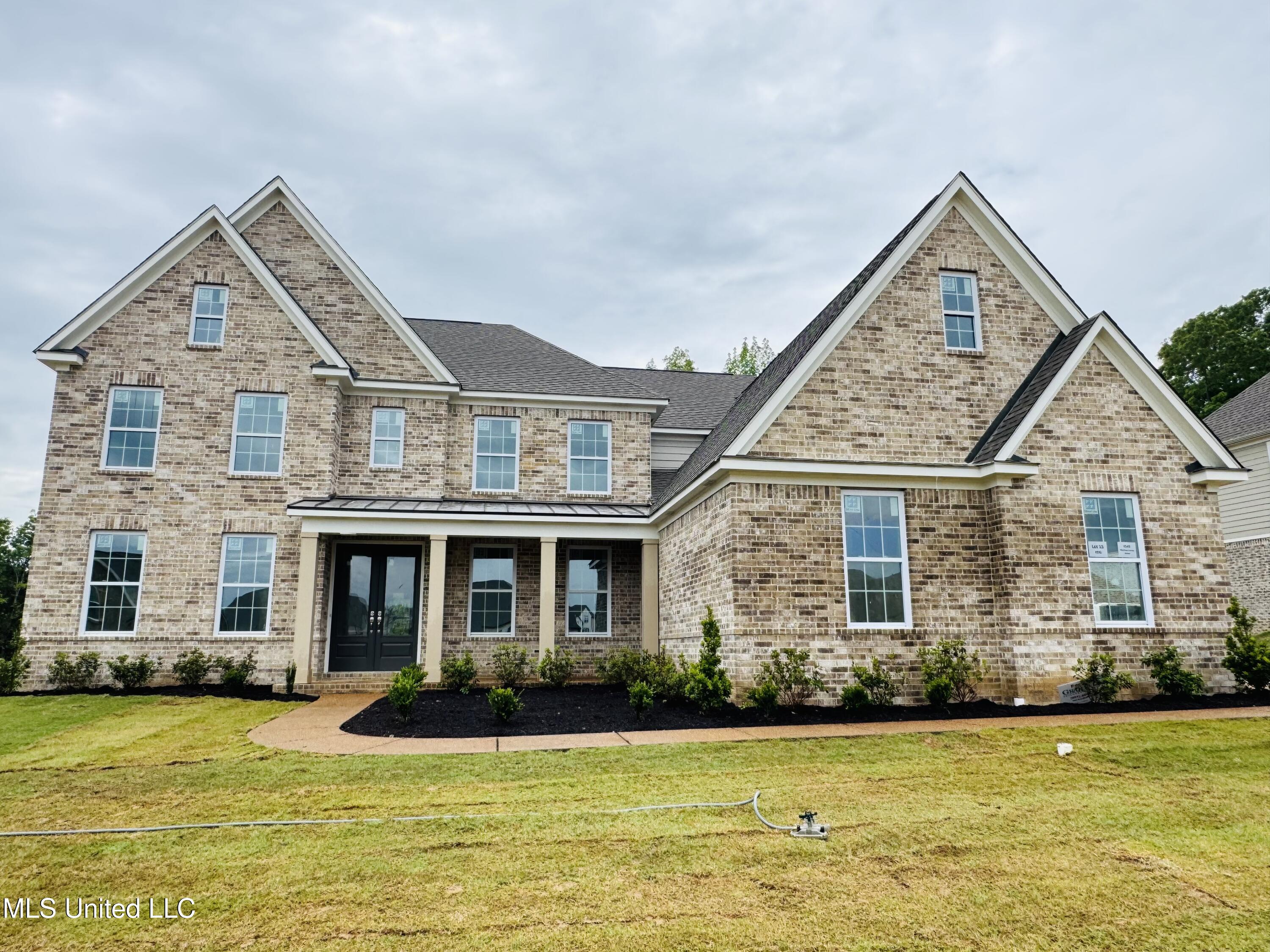 9549 Mcelroy Farms Drive Property Photo 1