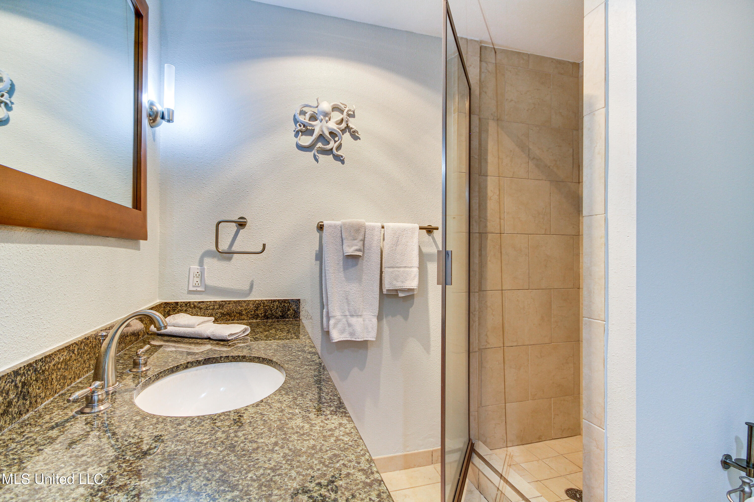 2060 Beach Boulevard Property Photo 22