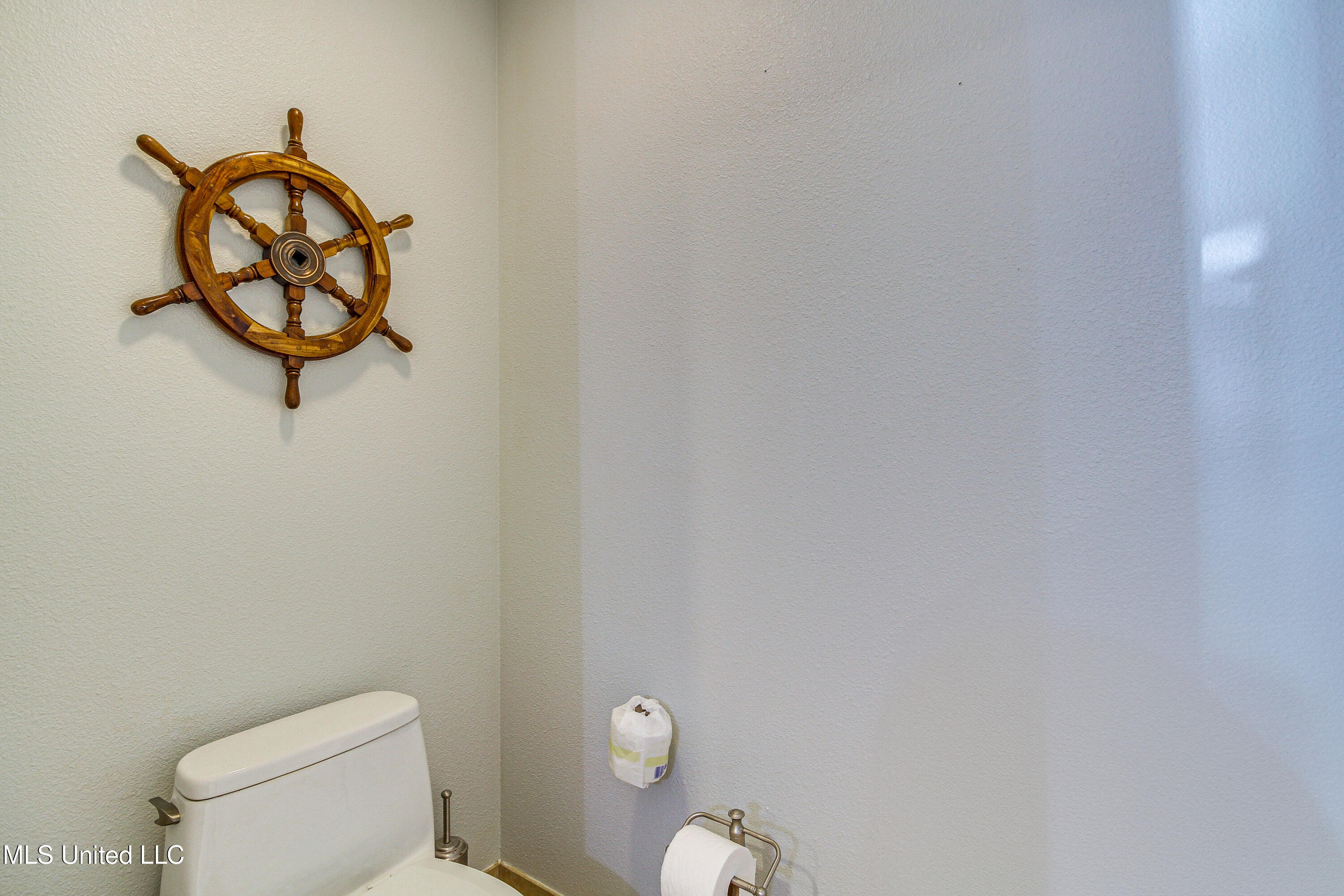 2060 Beach Boulevard Property Photo 30