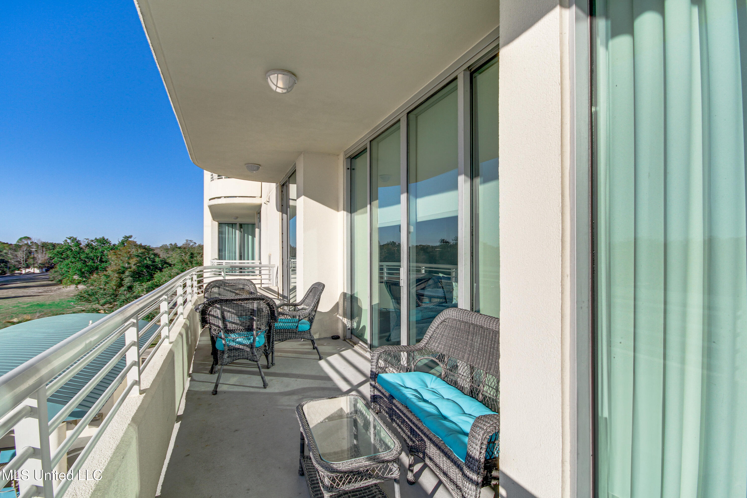 2060 Beach Boulevard Property Photo 32