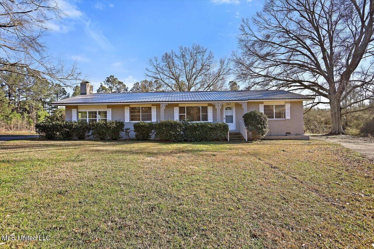 753 E Simpson Highway 28 Property Photo
