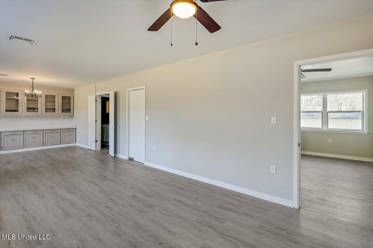 753 E Simpson Highway 28 Property Photo 5