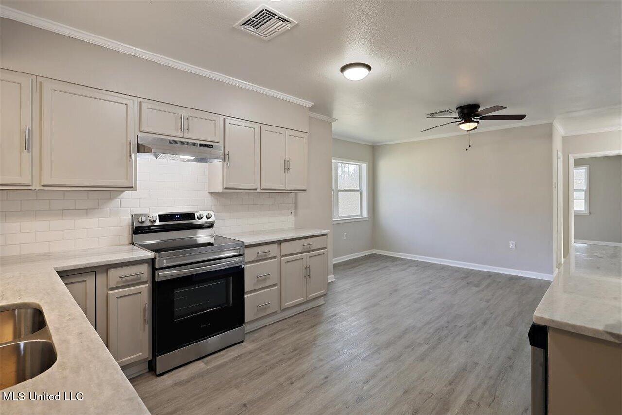 753 E Simpson Highway 28 Property Photo 8