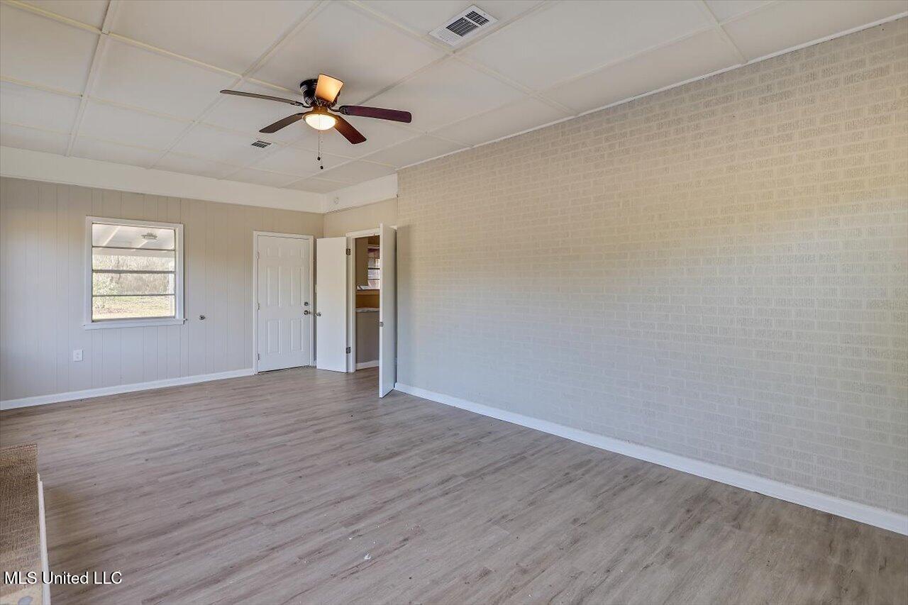 753 E Simpson Highway 28 Property Photo 18