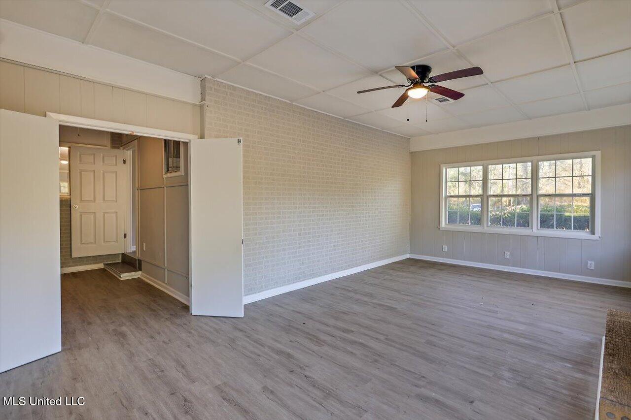 753 E Simpson Highway 28 Property Photo 20