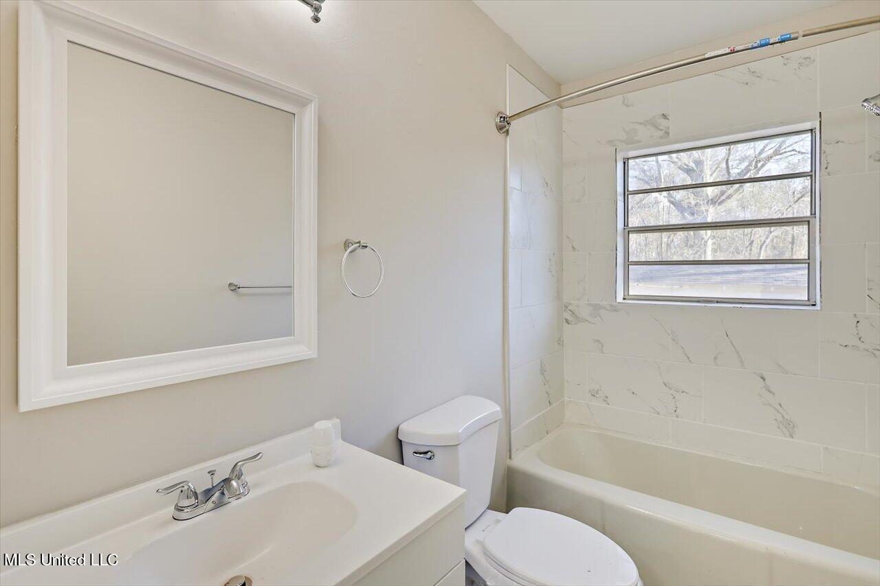 753 E Simpson Highway 28 Property Photo 23