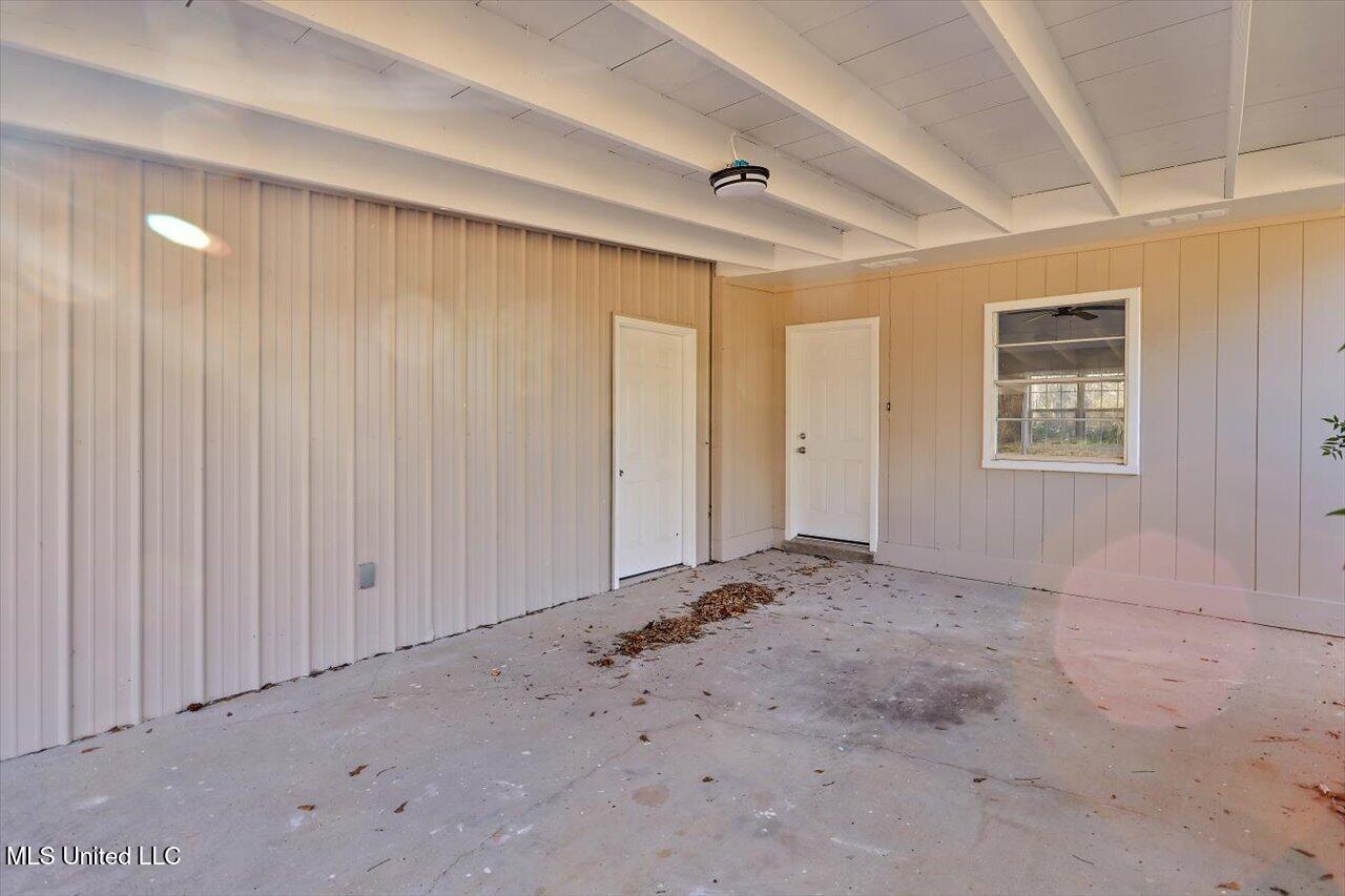 753 E Simpson Highway 28 Property Photo 25