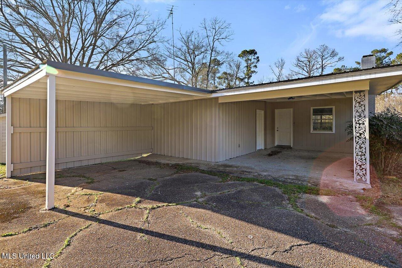 753 E Simpson Highway 28 Property Photo 26