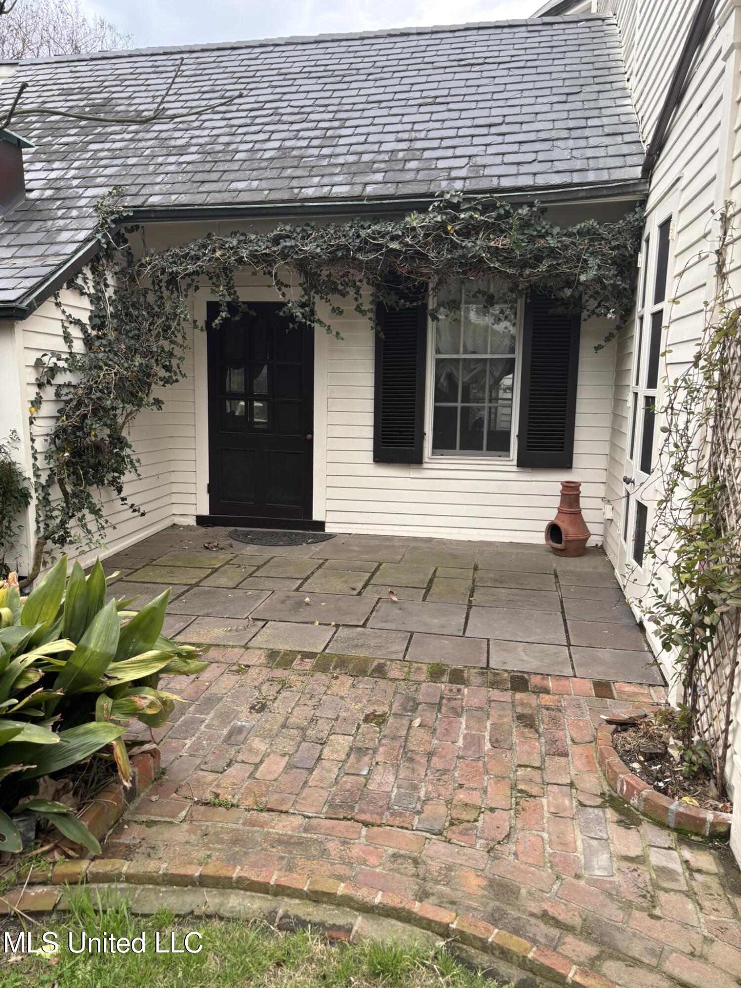 705 Washington Street Property Photo 46