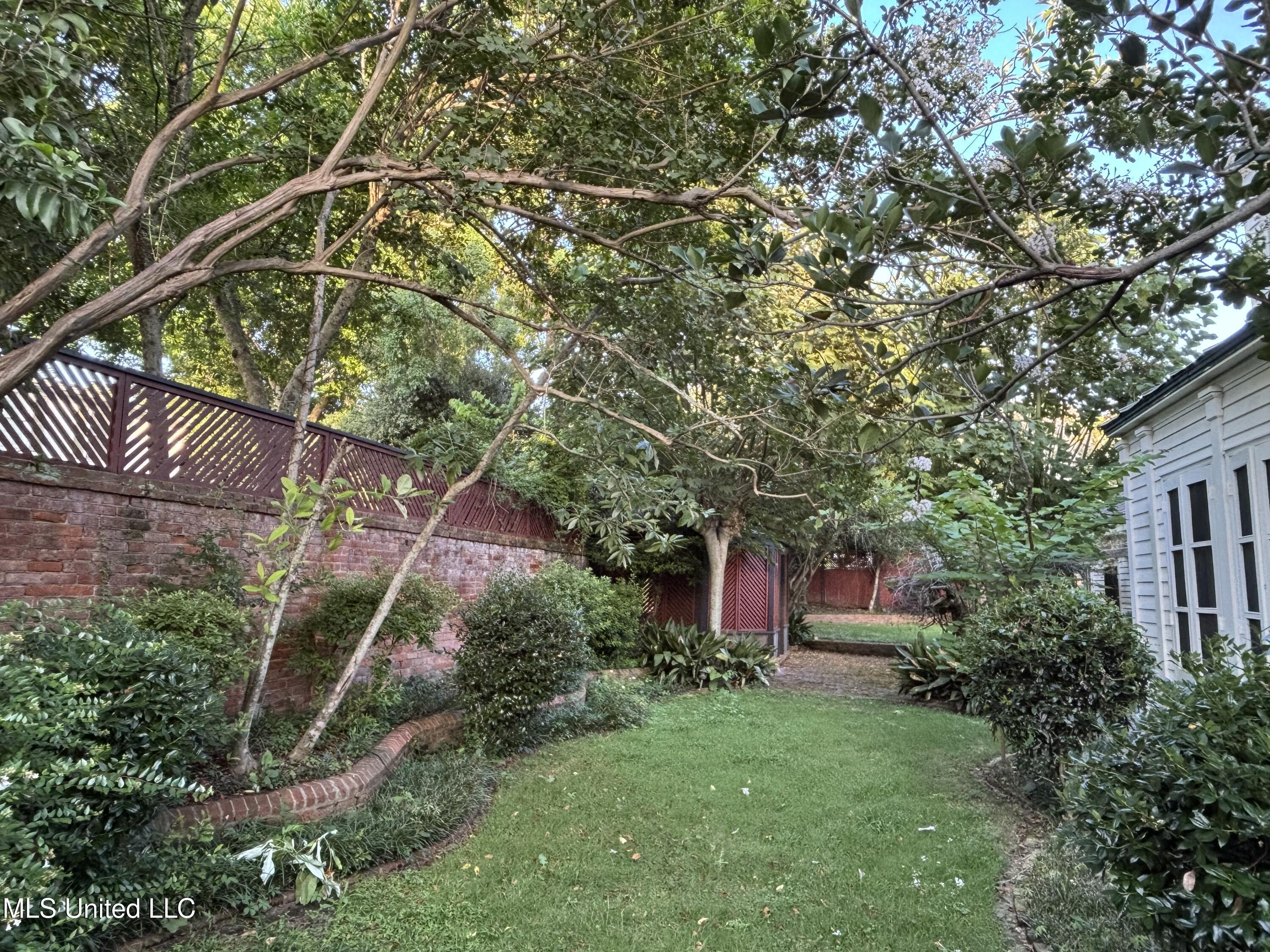 705 Washington Street Property Photo 49