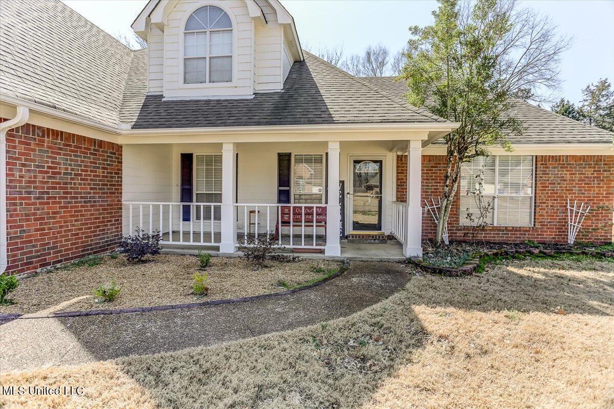 8823 Bell Forrest Drive Property Photo 5