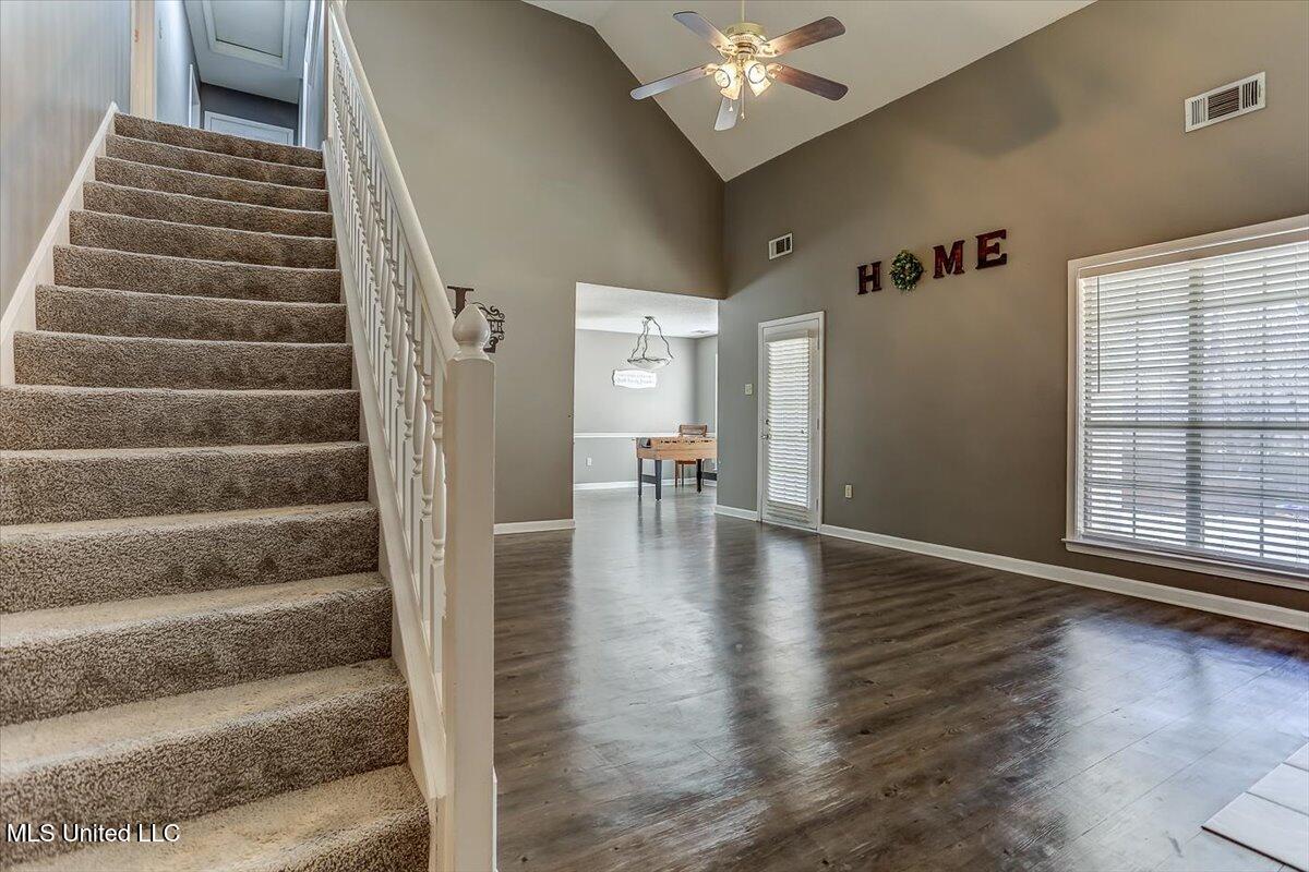 8823 Bell Forrest Drive Property Photo 11