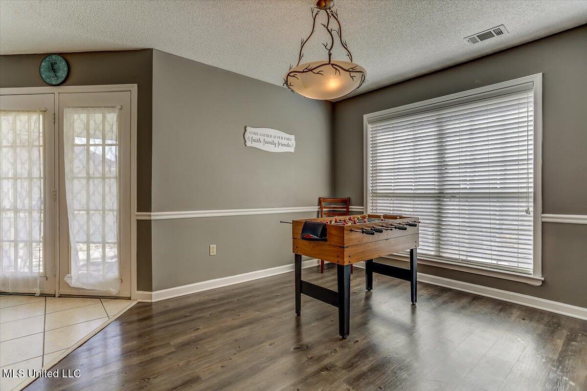 8823 Bell Forrest Drive Property Photo 13