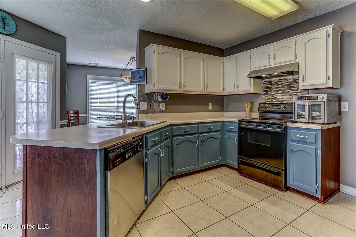 8823 Bell Forrest Drive Property Photo 19